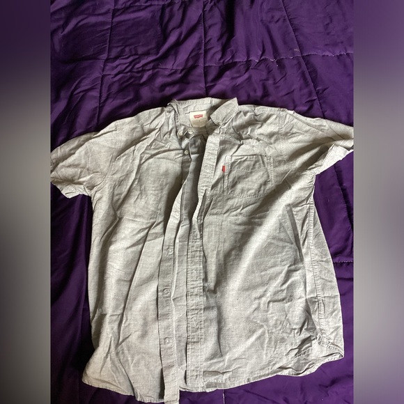 Levi’s Button up - Picture 5 of 6